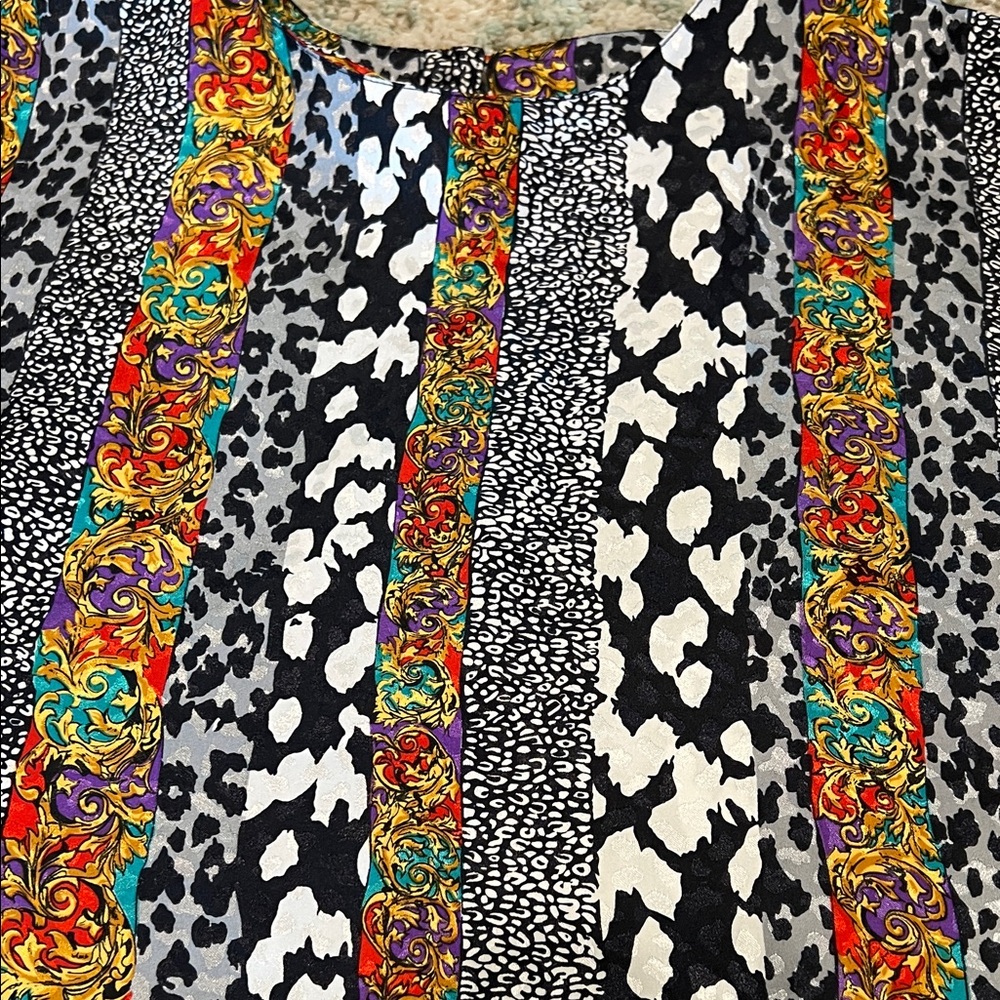 Multicolor Patterned Women's Top - Picture 2 of 3